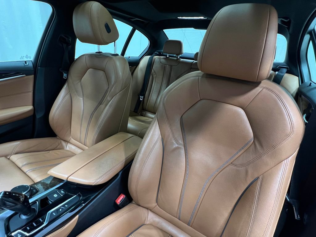 Used 2020 BMW 530e xDrive w/ Premium Package AWD/4WD image 15