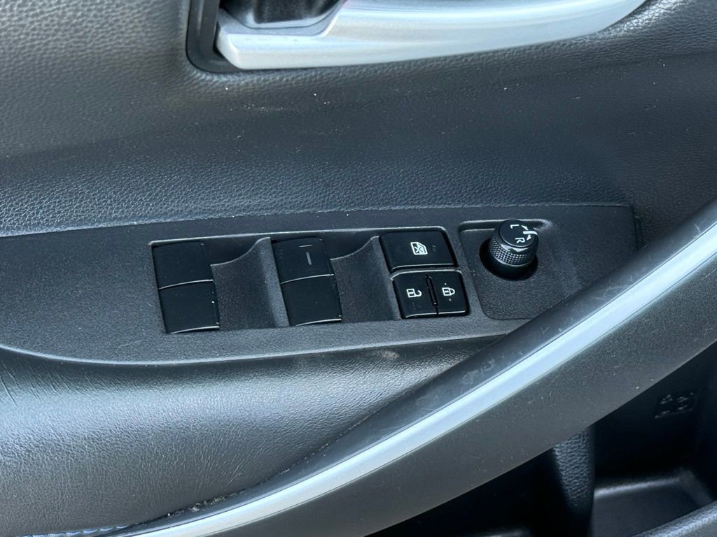Used 2021 Toyota Corolla SE image 12