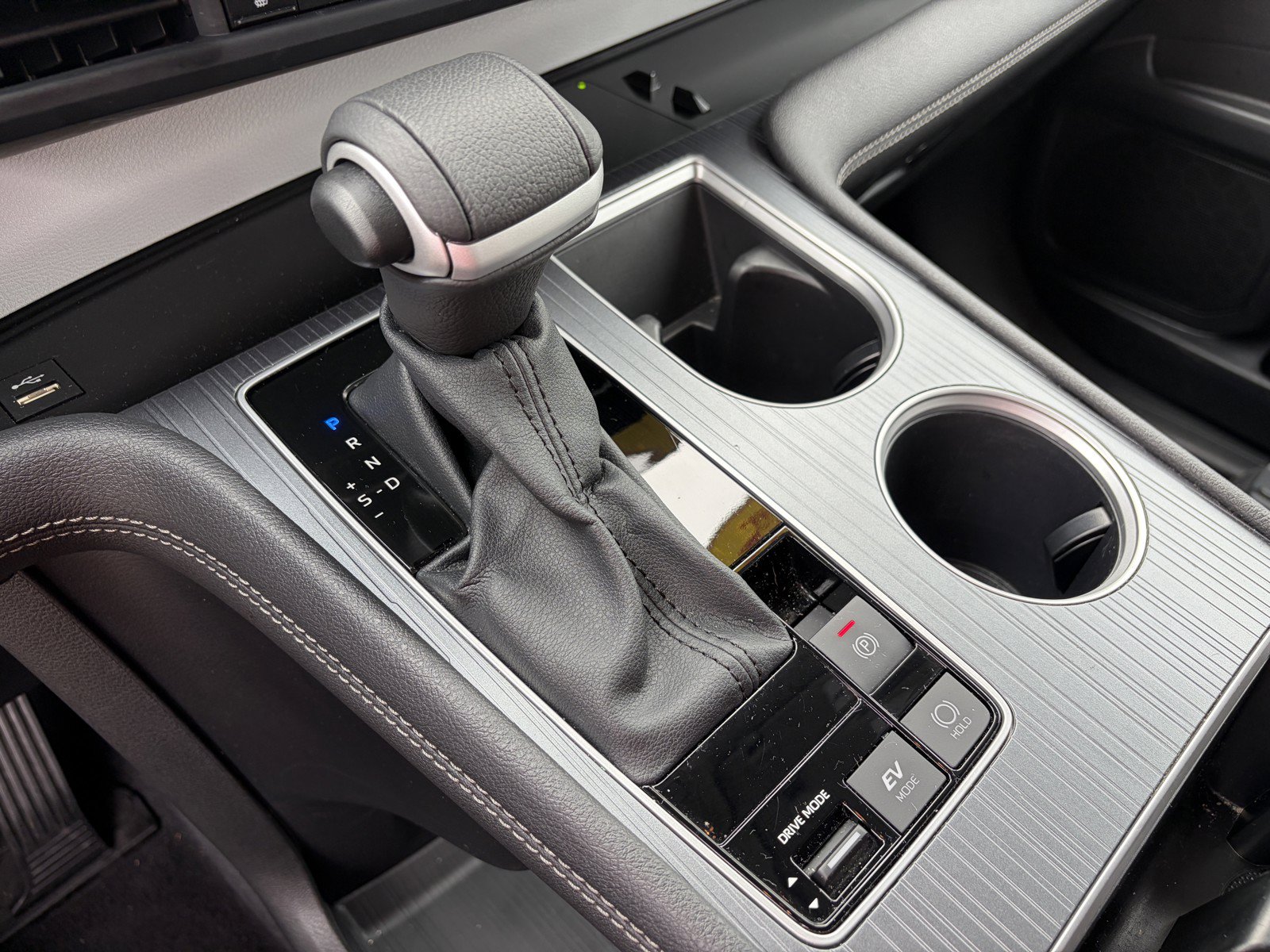 Used 2026 Toyota Sienna XLE FWD image 21