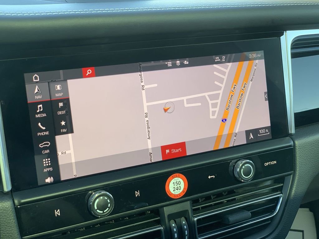 Used 2023 Porsche Macan Base image 11