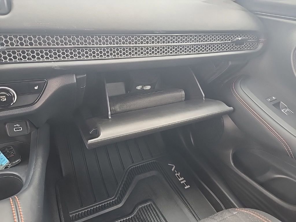 Certified 2025 Honda HR-V Sport image 19