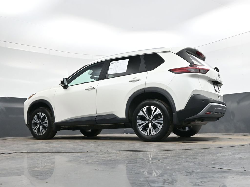 Used 2023 Nissan Rogue SV w/ SV Premium Package image 39