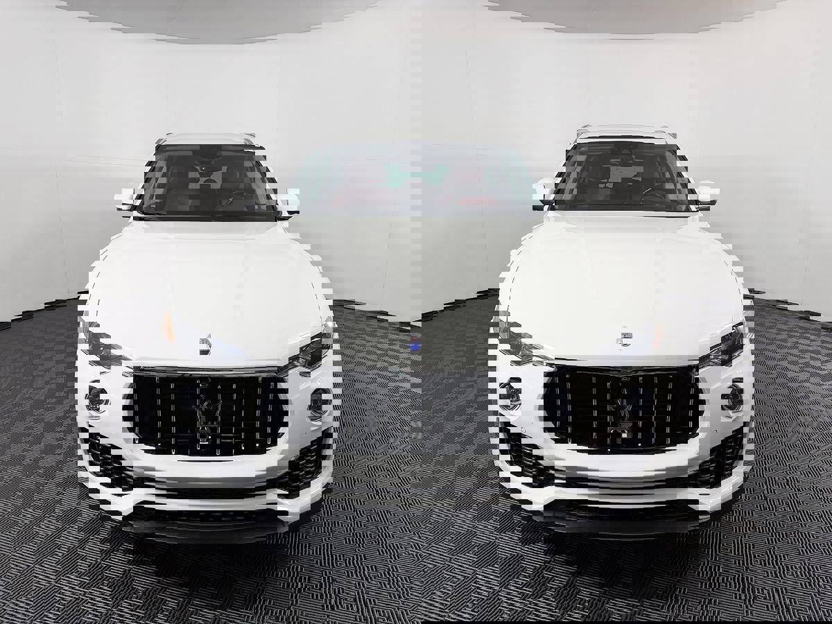 Used 2017 Maserati Levante S image 4