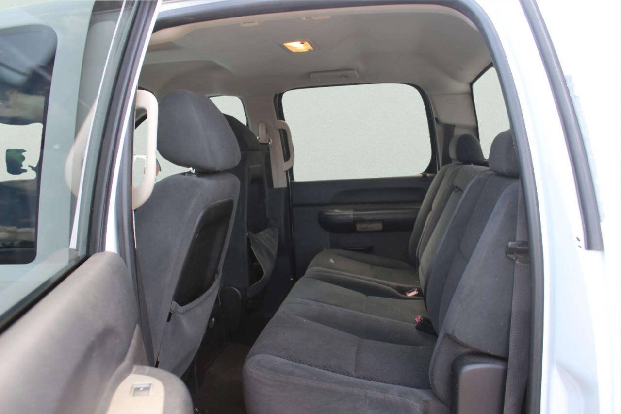 Used 2008 Chevrolet Silverado 1500 LT w/ Power Pack Plus RWD image 6