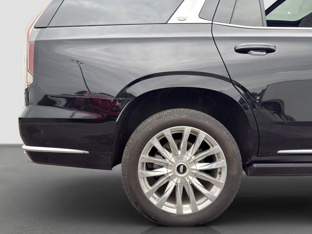 Used 2024 Cadillac Escalade Premium Luxury w/ Performance Package AWD/4WD image 23