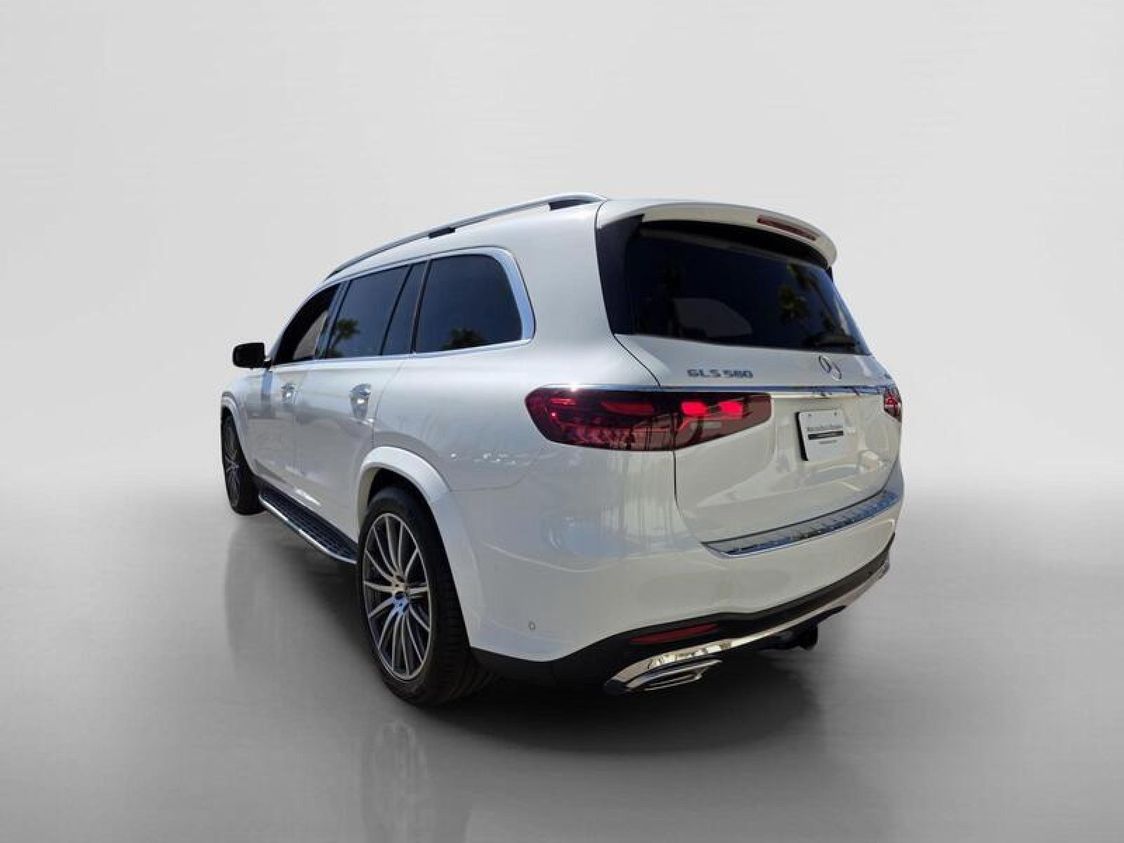 New 2026 Mercedes-Benz GLS 580 4MATIC image 3