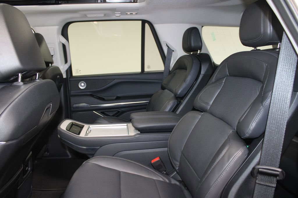 New 2025 Lincoln Navigator Reserve image 26