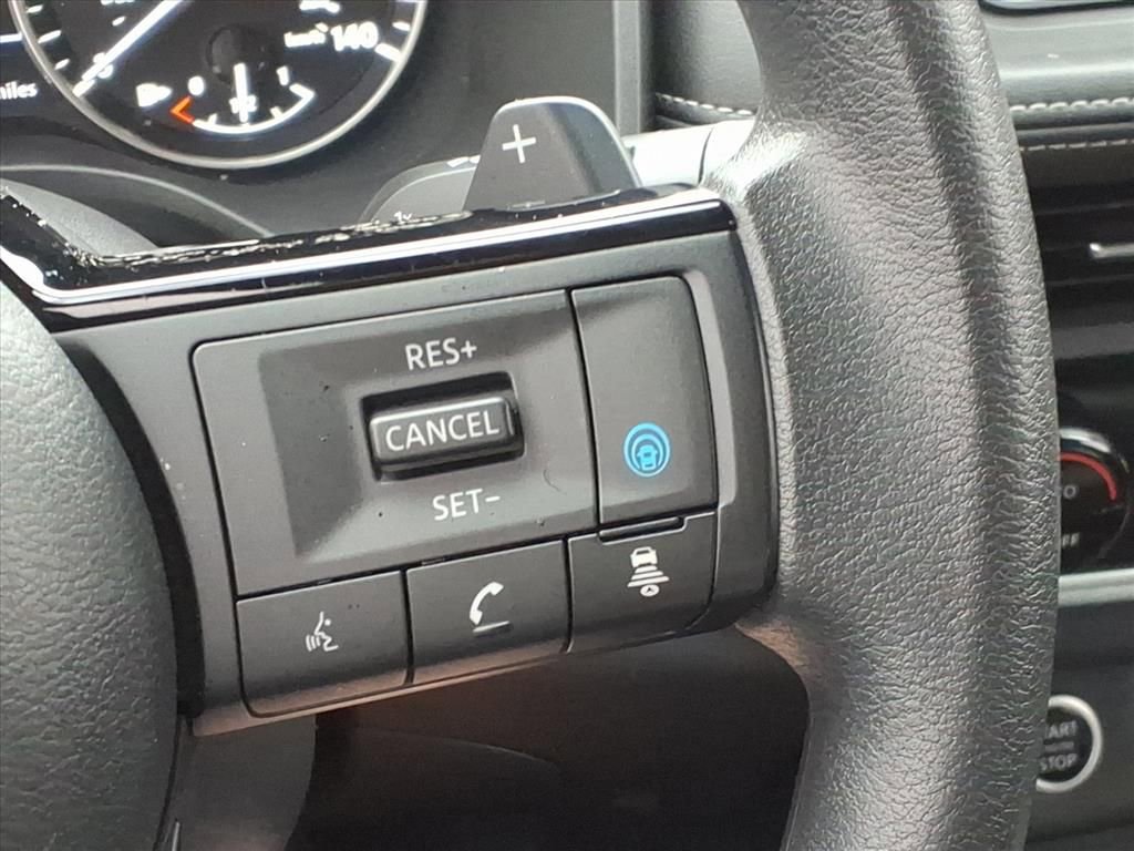 Used 2023 Nissan Rogue SV image 22