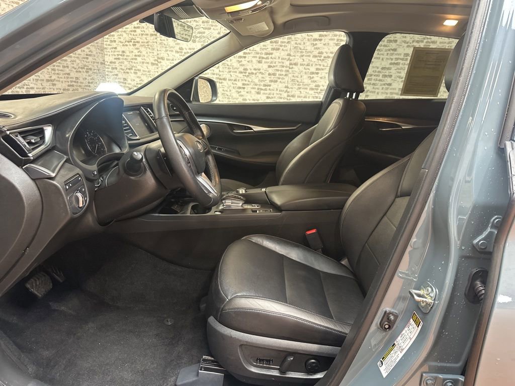 Used 2025 INFINITI QX50 Luxe image 24