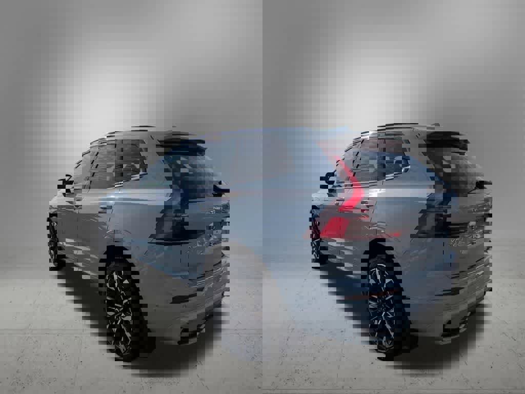 New 2026 Volvo XC60 B5 Ultra w/ Protection Package Premier image 4