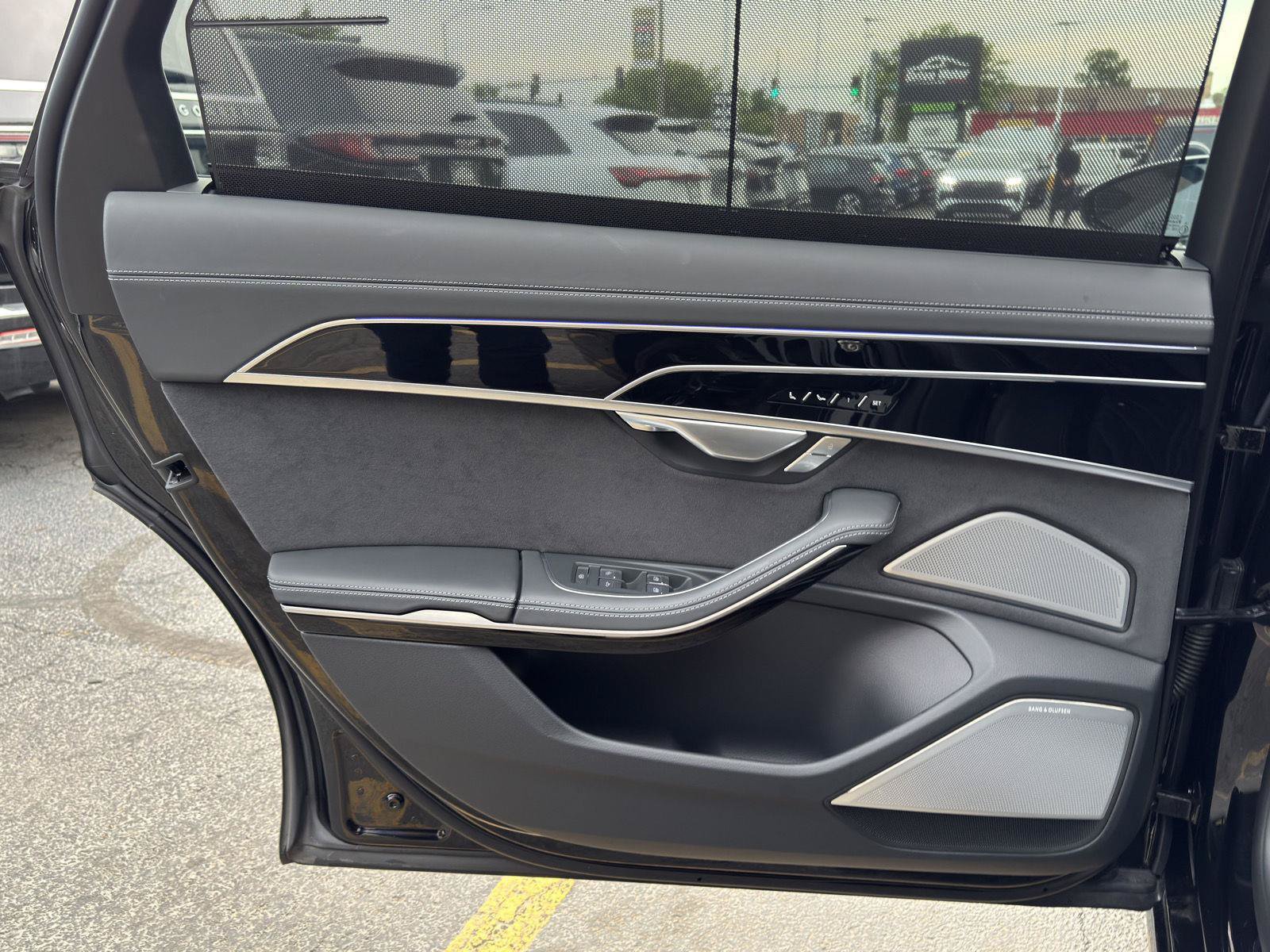 Used 2022 Audi S8 AWD/4WD image 36