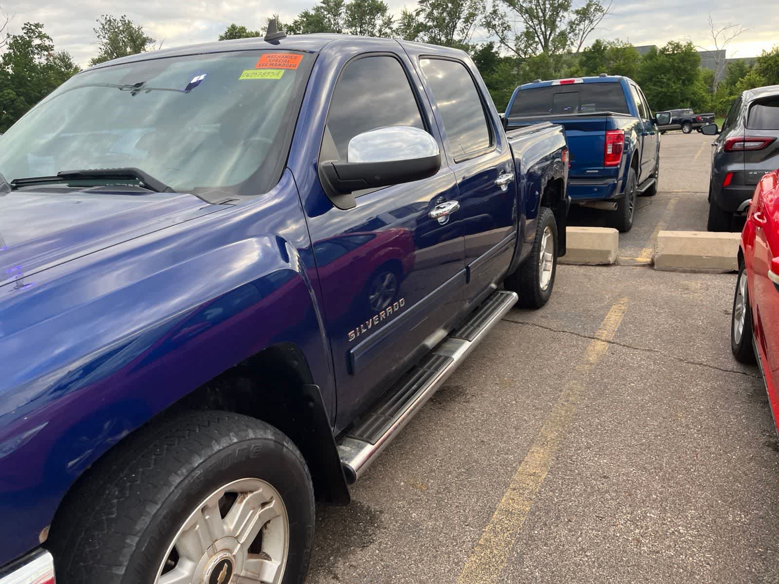 Used 2012 Chevrolet Silverado 1500 LT AWD/4WD image 7