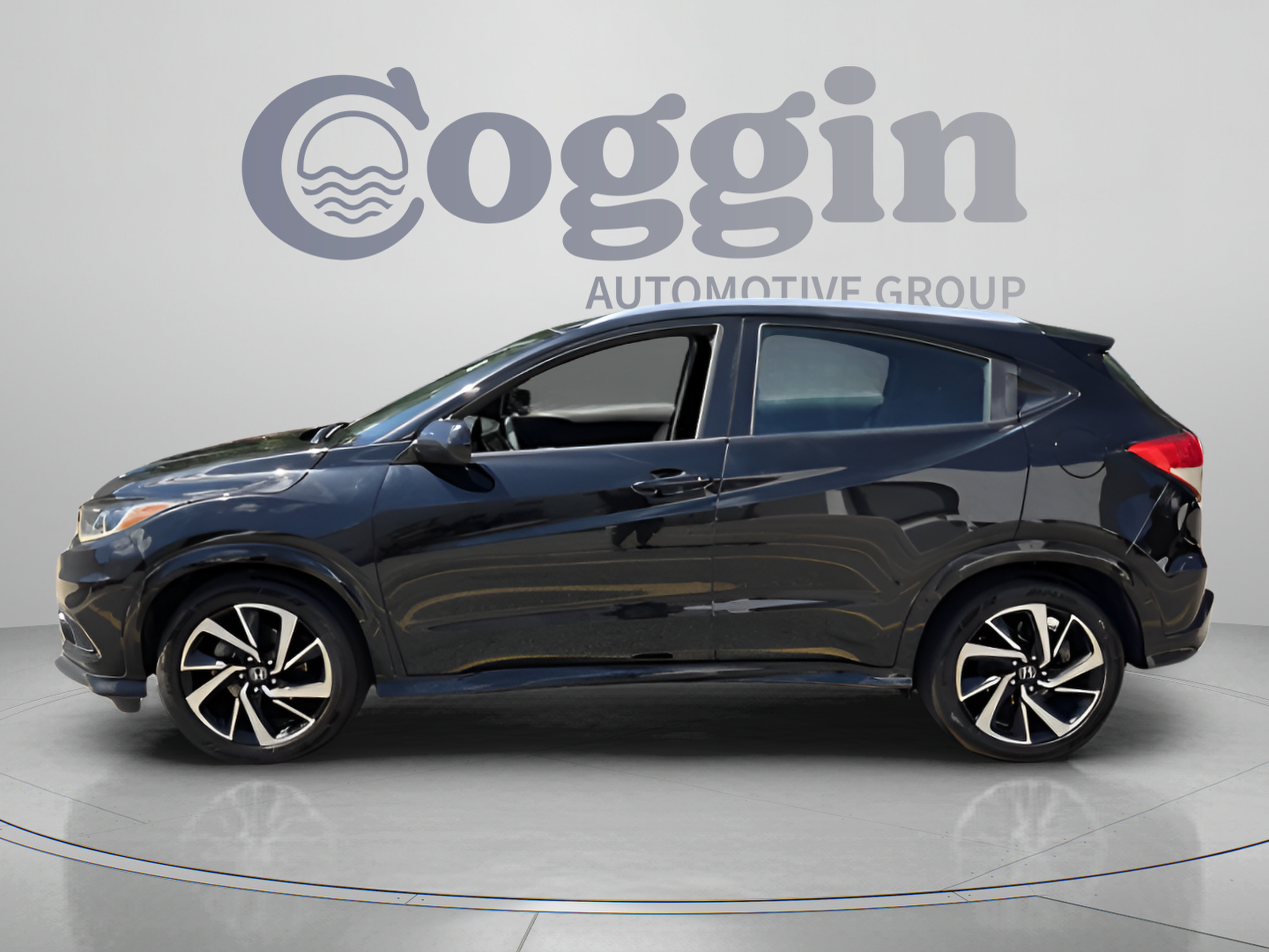 Used 2019 Honda HR-V Sport image 2
