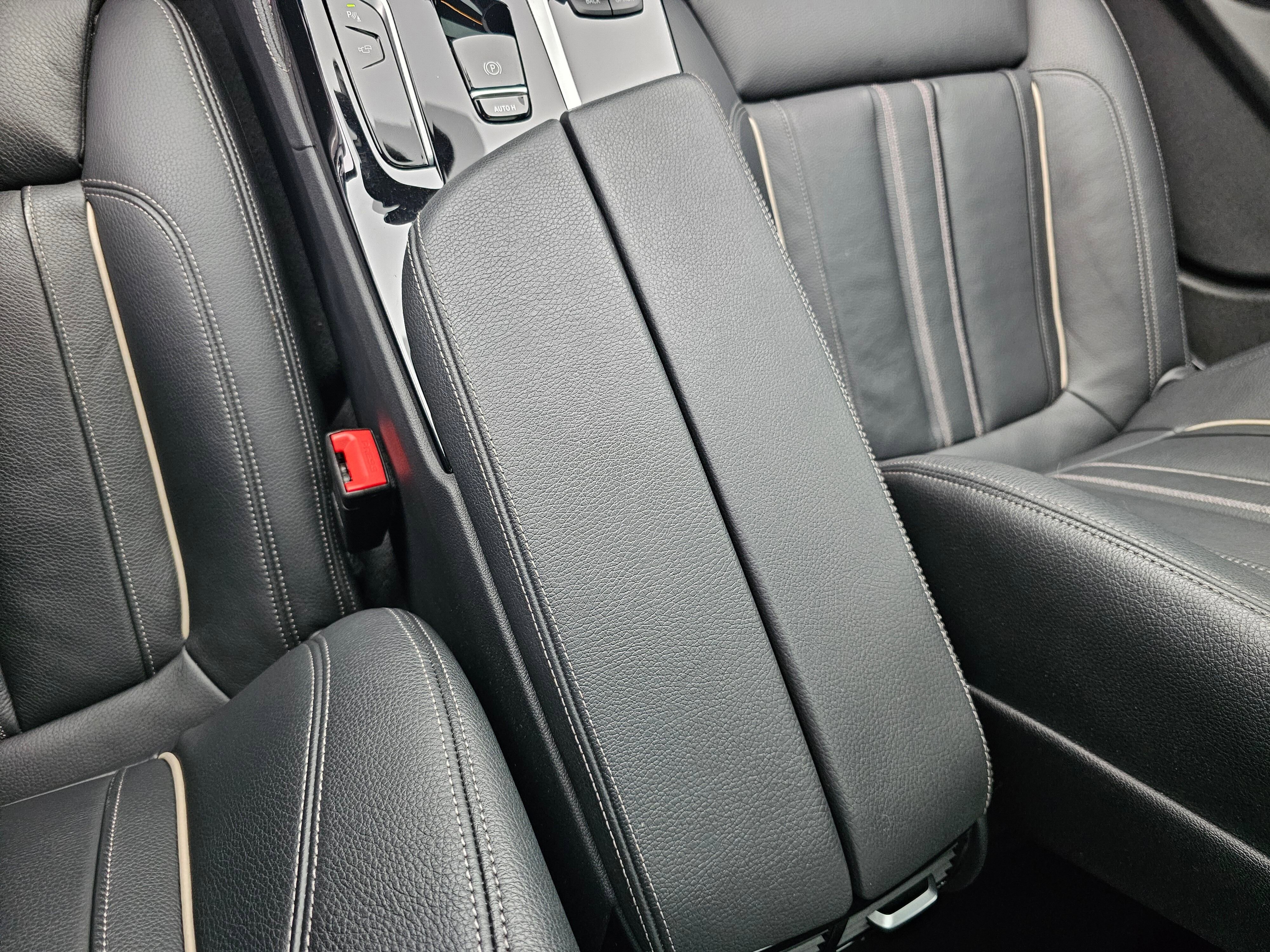 Certified 2022 BMW M550i xDrive w/ Executive Package image 24