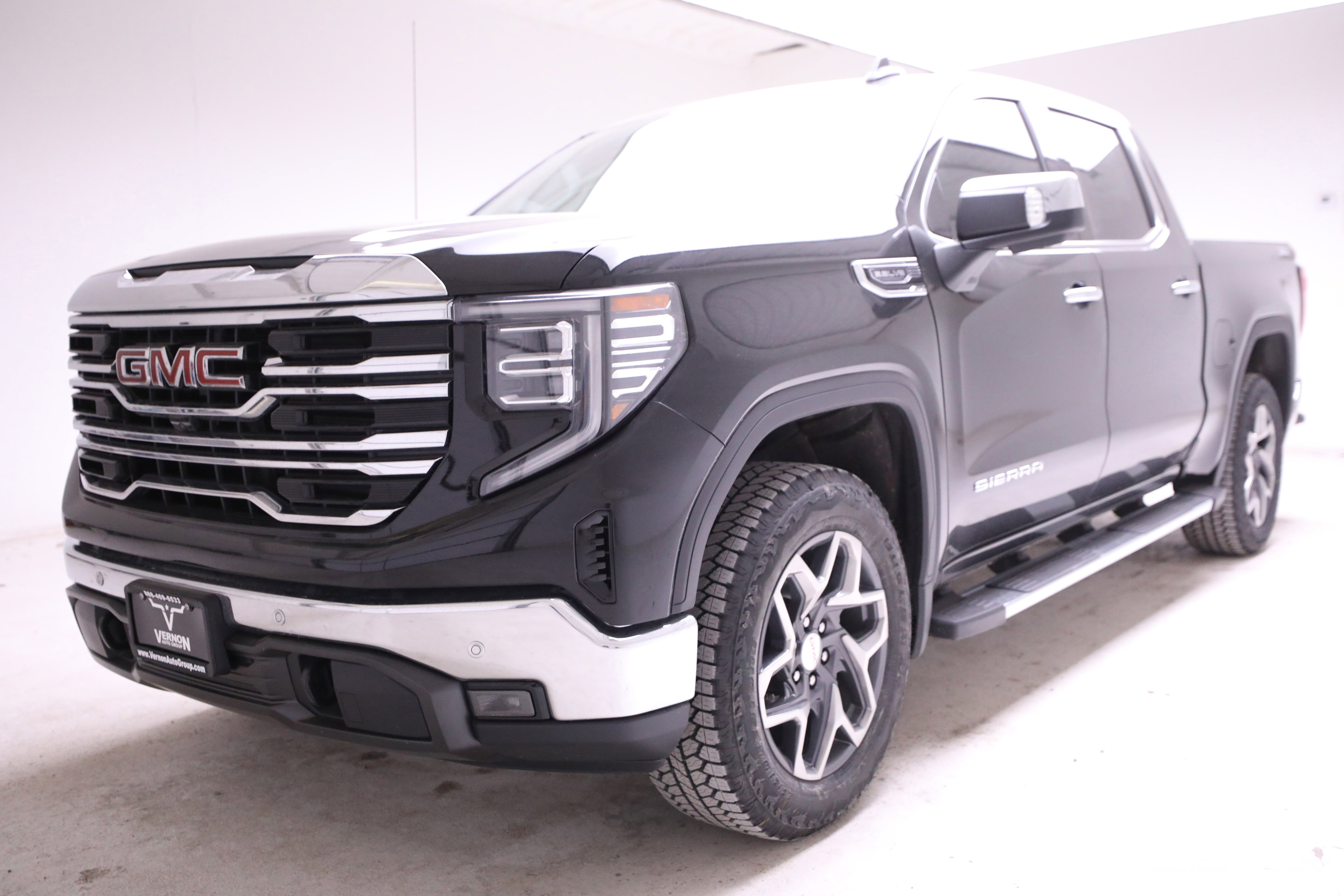 New 2026 GMC Sierra 1500 SLT w/ SLT Premium Plus Package