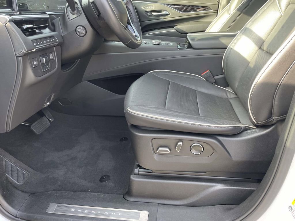 Certified 2023 Cadillac Escalade ESV Sport w/ Touring Package image 22