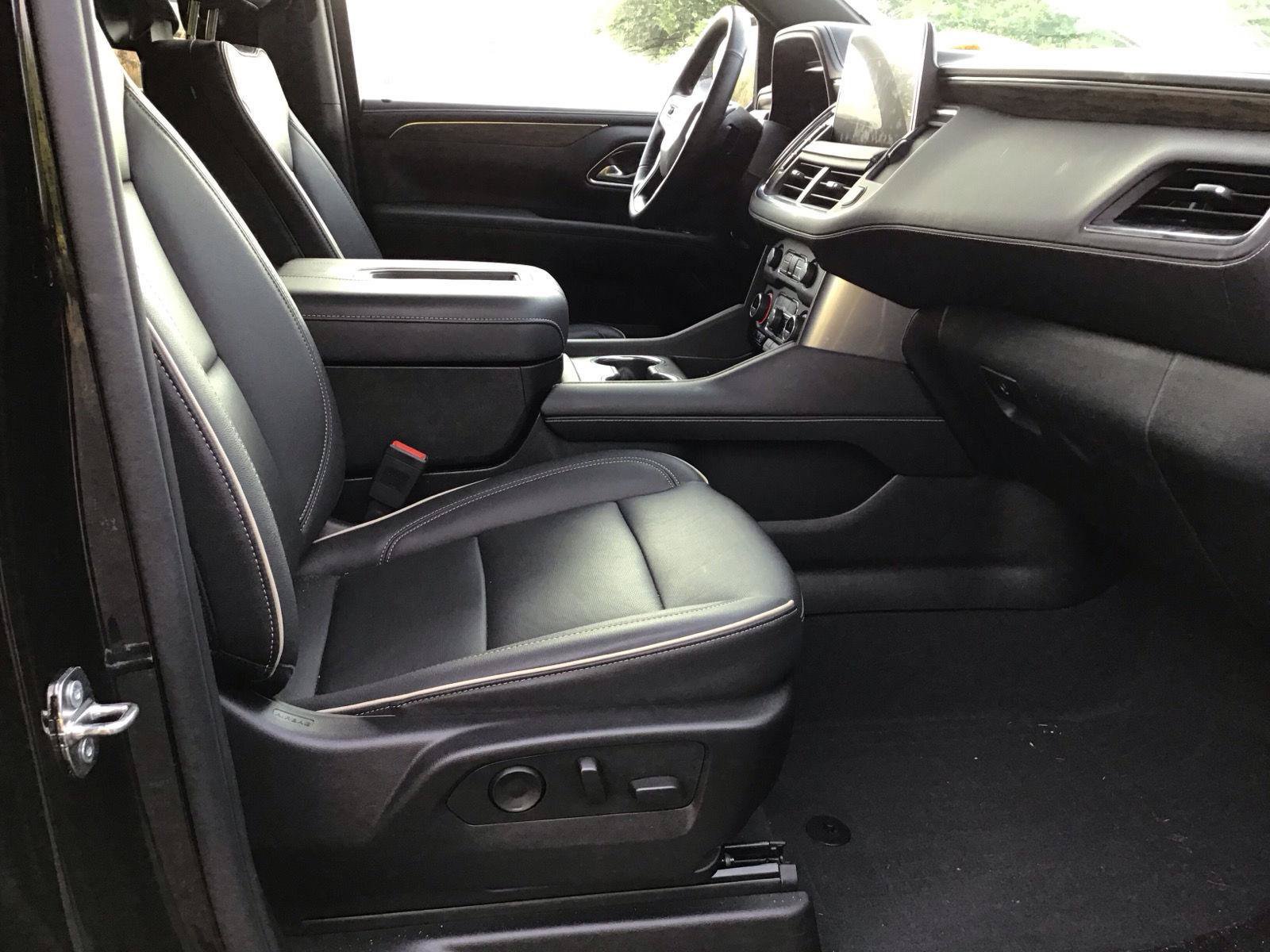 Used 2023 Chevrolet Tahoe Premier w/ Max Trailering Package AWD/4WD image 8