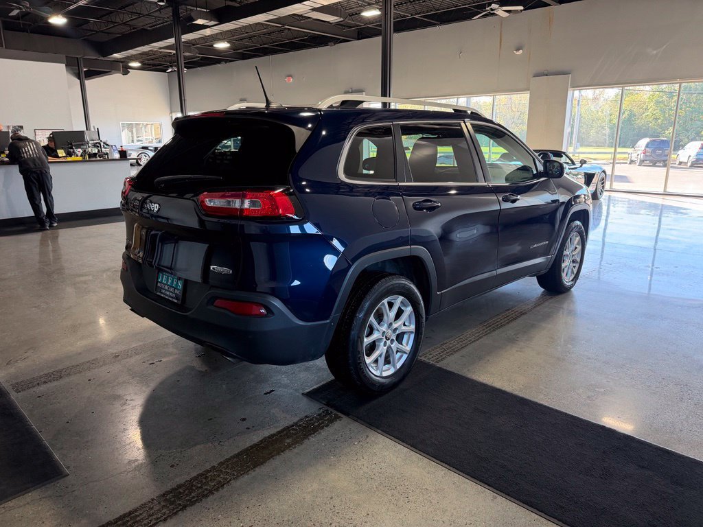 Used 2014 Jeep Cherokee Latitude w/ Cold Weather Group AWD/4WD image 4