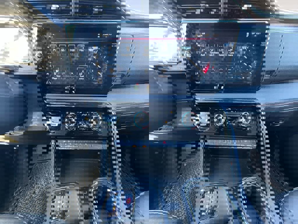 Used 2023 GMC Sierra 1500 AT4 w/ AT4 Premium Package image 11