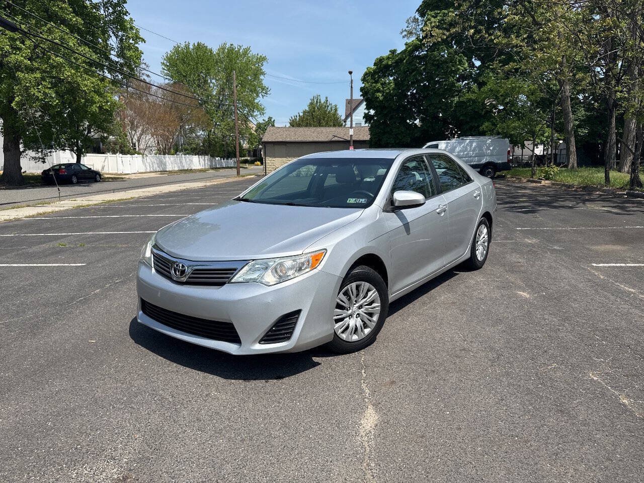 Used 2014 Toyota Camry FWD image 1