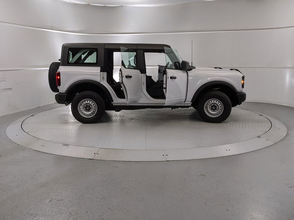 New 2025 Ford Bronco 4-Door image 8