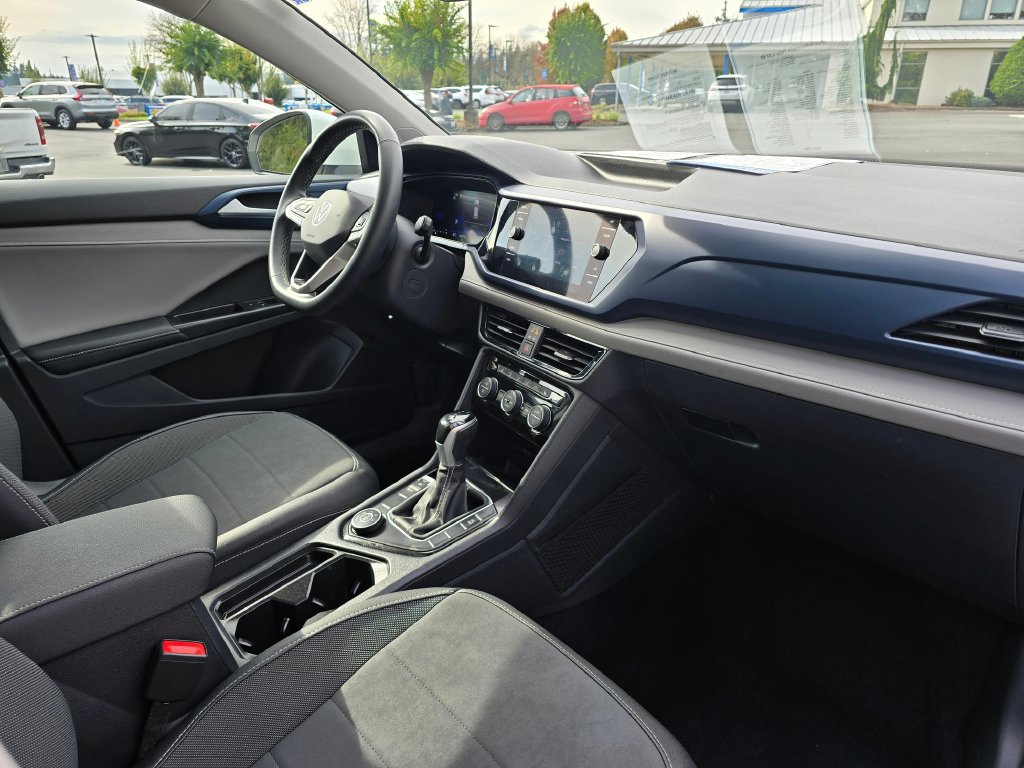 Used 2024 Volkswagen Taos SE AWD/4WD image 4