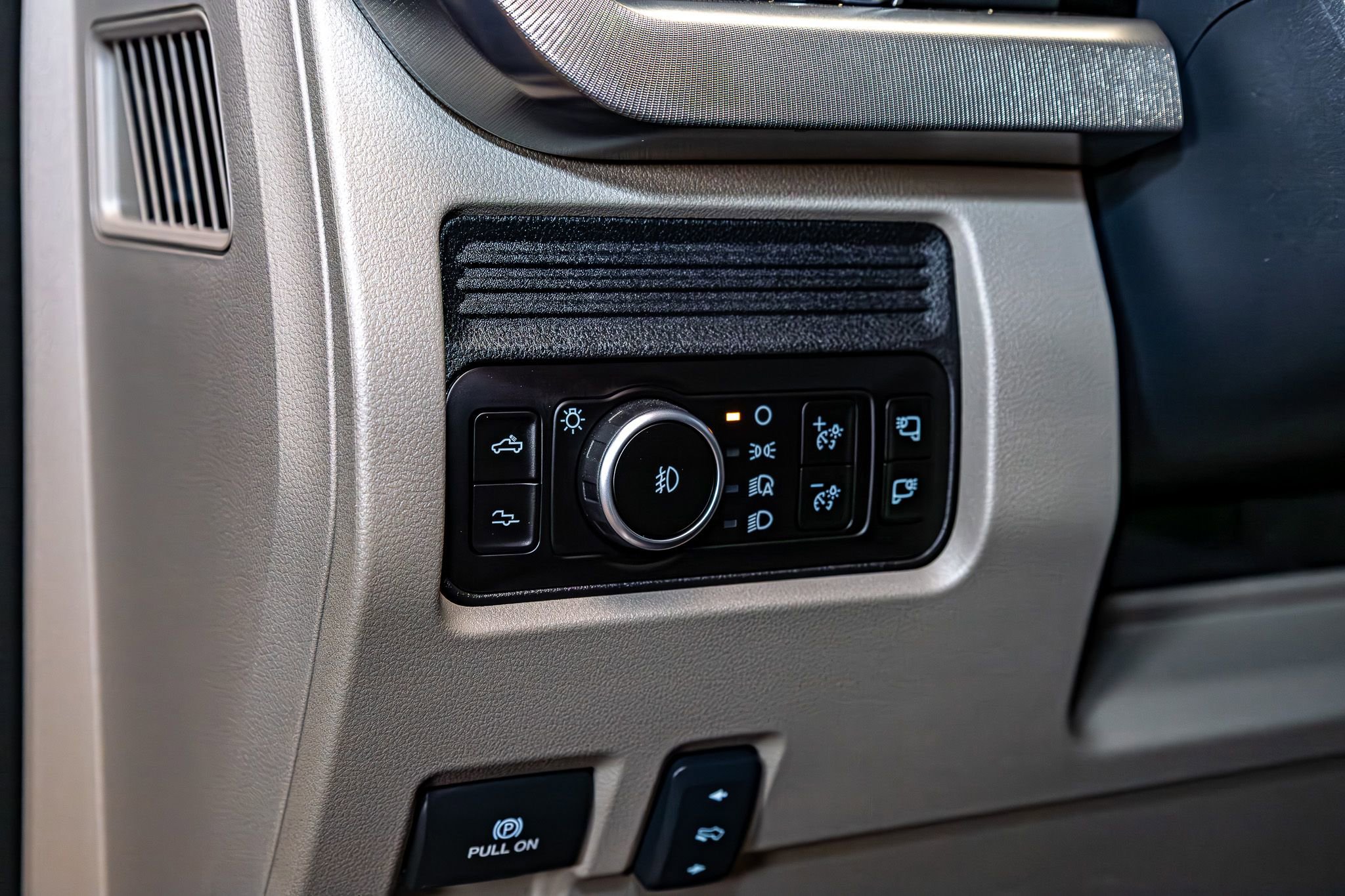 Used 2026 Ford F450 Platinum w/ Platinum Plus Package AWD/4WD image 23