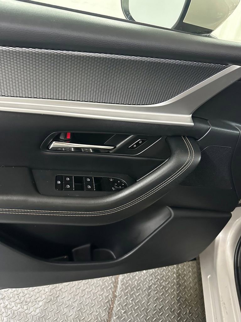 Used 2024 MAZDA CX-90 3.3 Turbo w/ Preferred Package image 9