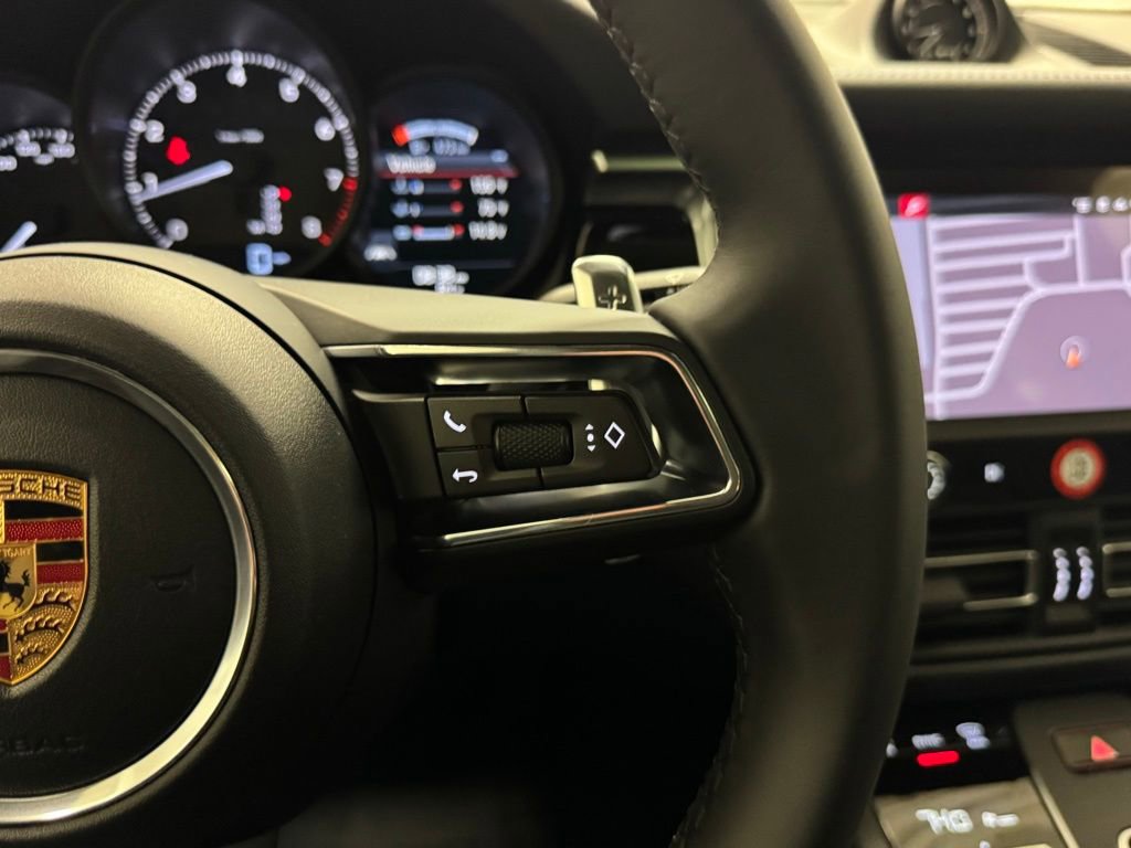 Certified 2026 Porsche Macan AWD/4WD image 16