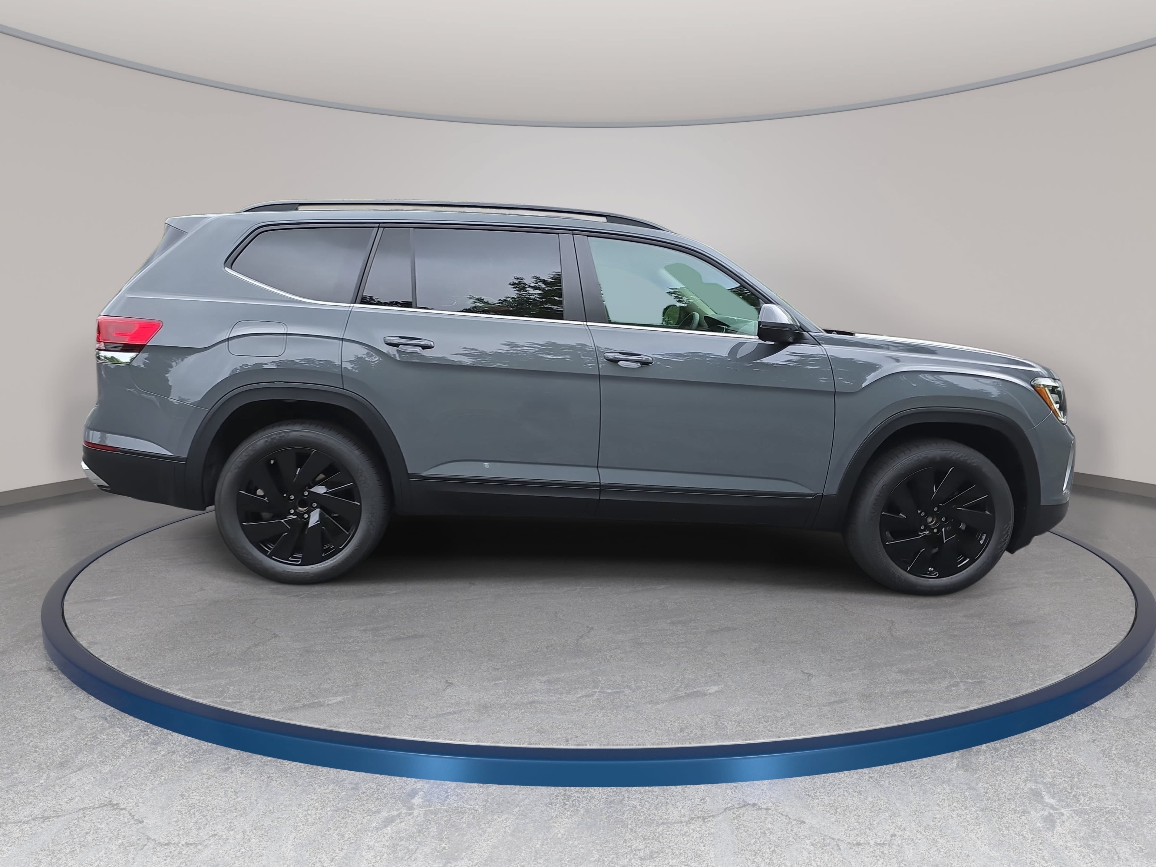 New 2026 Volkswagen Atlas SE FWD image 4
