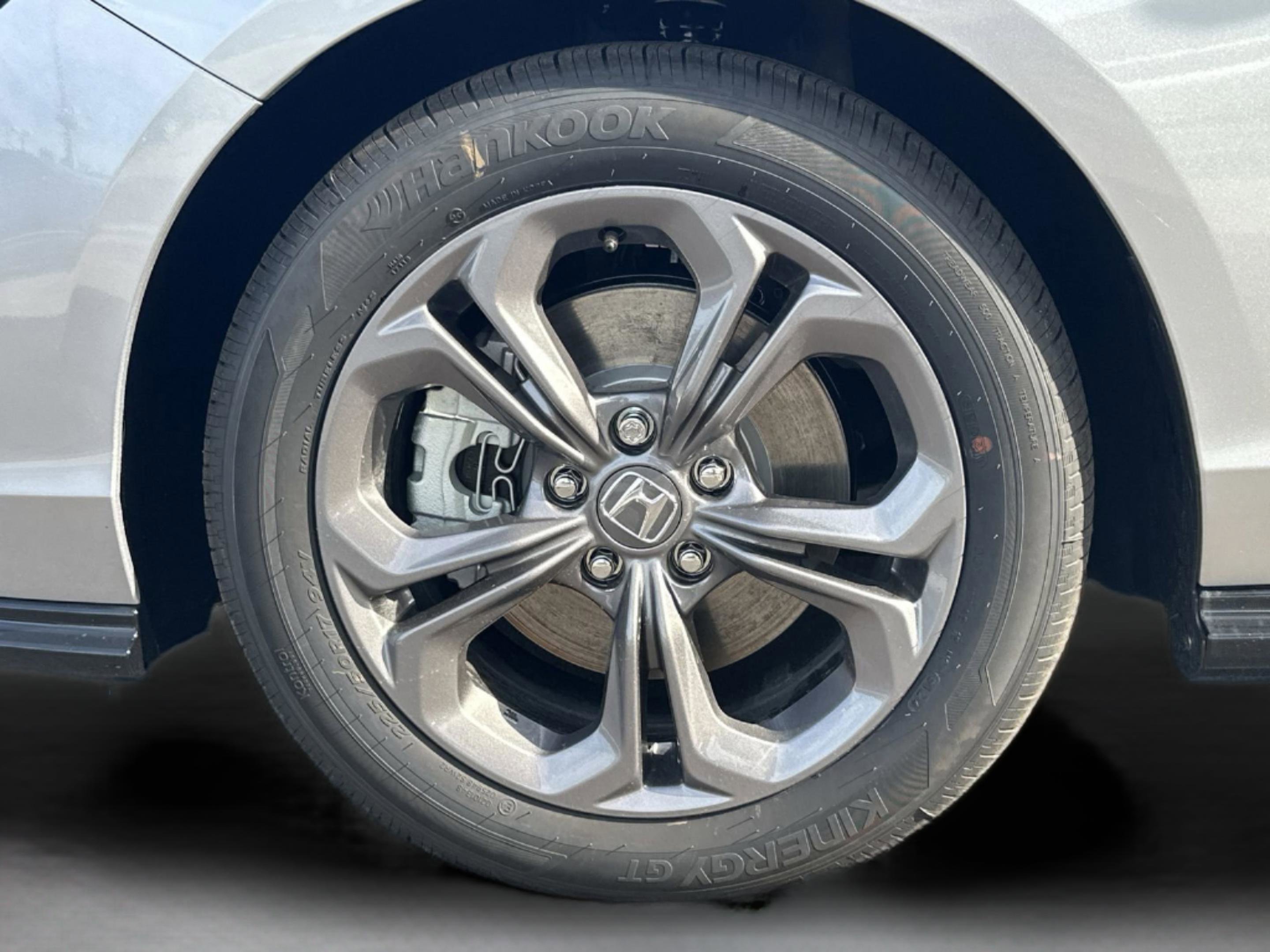 New 2025 Honda Accord EX-L image 33