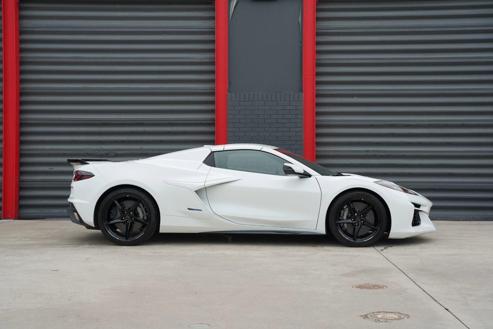 Used 2024 Chevrolet Corvette E-Ray AWD/4WD image 17