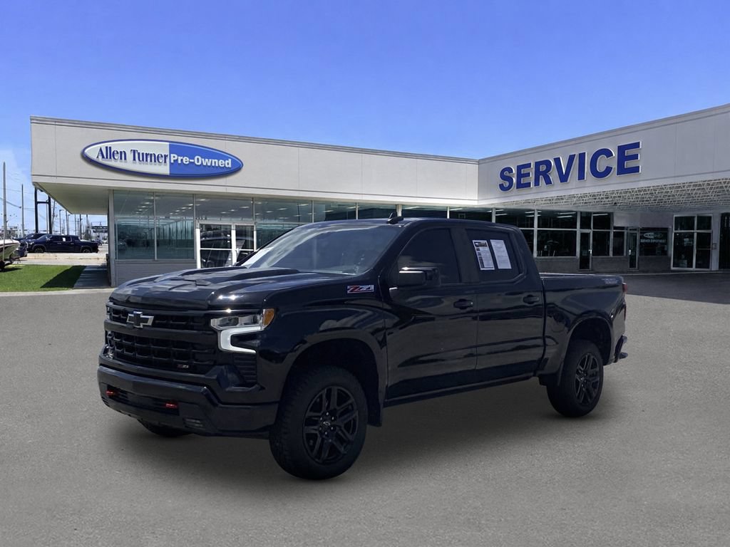 Used 2024 Chevrolet Silverado 1500 LT Trail Boss w/ Convenience Package II AWD/4WD image 4