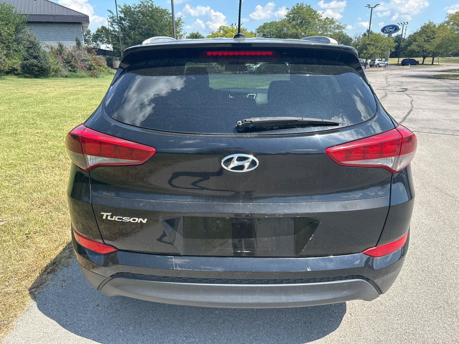 Used 2016 Hyundai Tucson SE w/ Option Group 02 FWD image 10