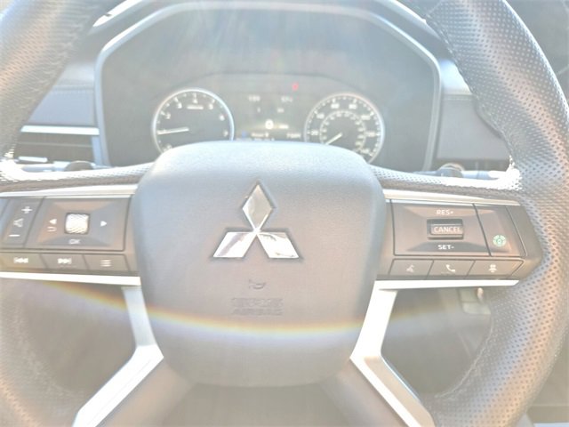 Used 2024 Mitsubishi Outlander SE image 27