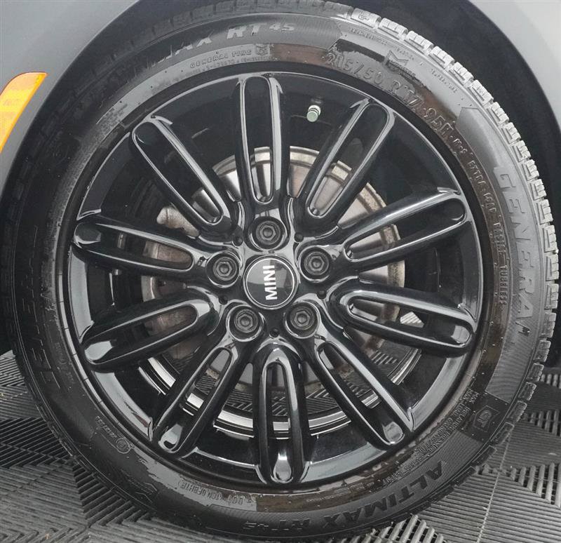 Used 2022 MINI Cooper 4-Door Hardtop FWD image 3