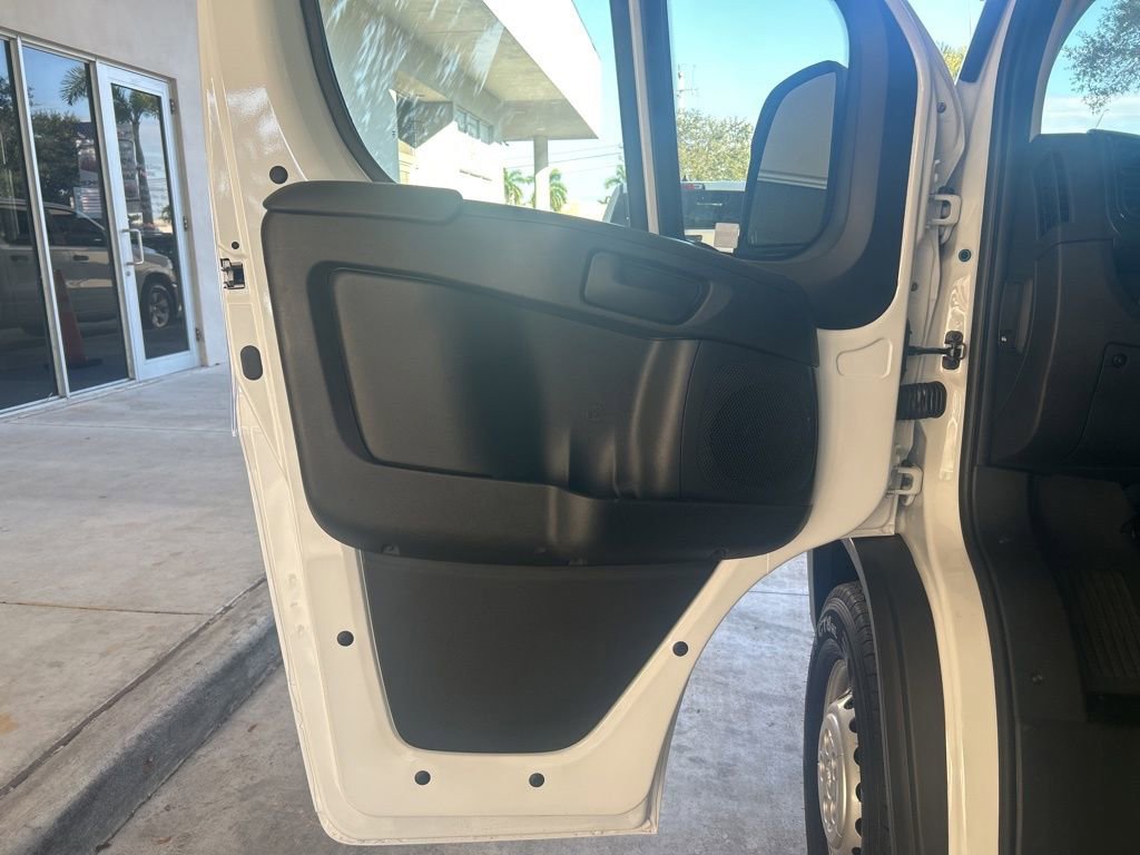 New 2025 RAM ProMaster 3500 w/ Crew Van Package image 30