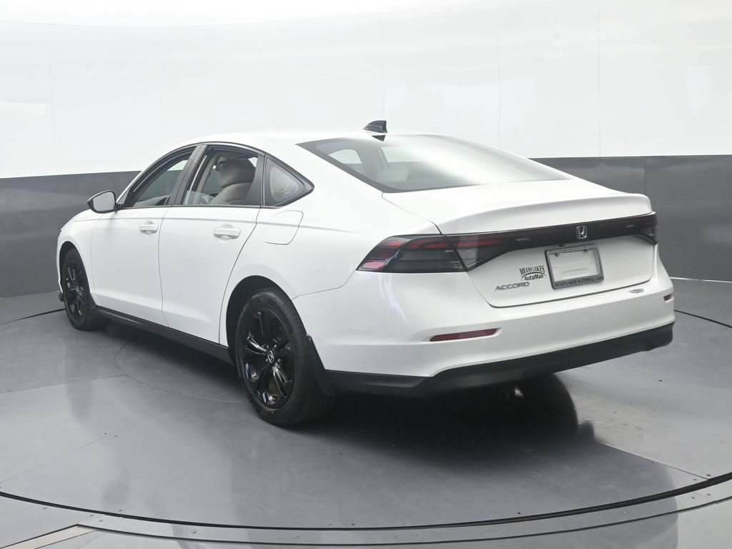 Used 2025 Honda Accord SE image 4