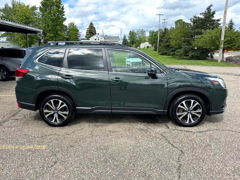Used 2022 Subaru Forester Limited image 4