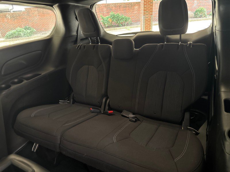 Used 2020 Chrysler Pacifica Touring w/ S Appearance Package FWD image 28