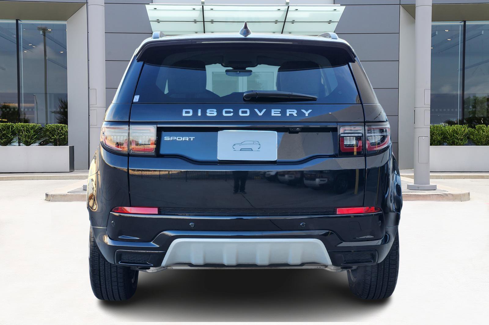 Certified 2025 Land Rover Discovery Sport S image 6