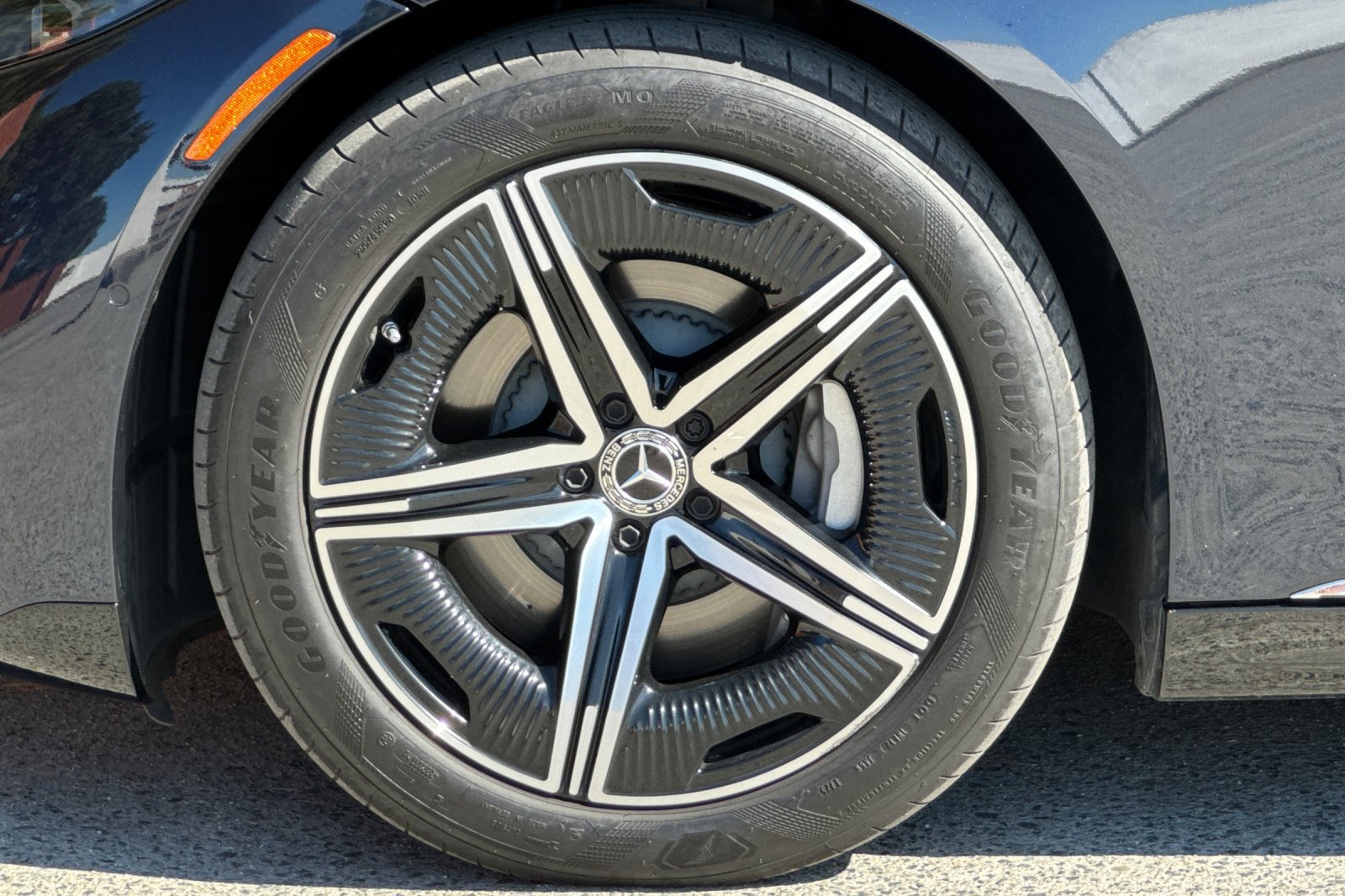 Certified 2024 Mercedes-Benz EQS 450+ 4MATIC Sedan image 38