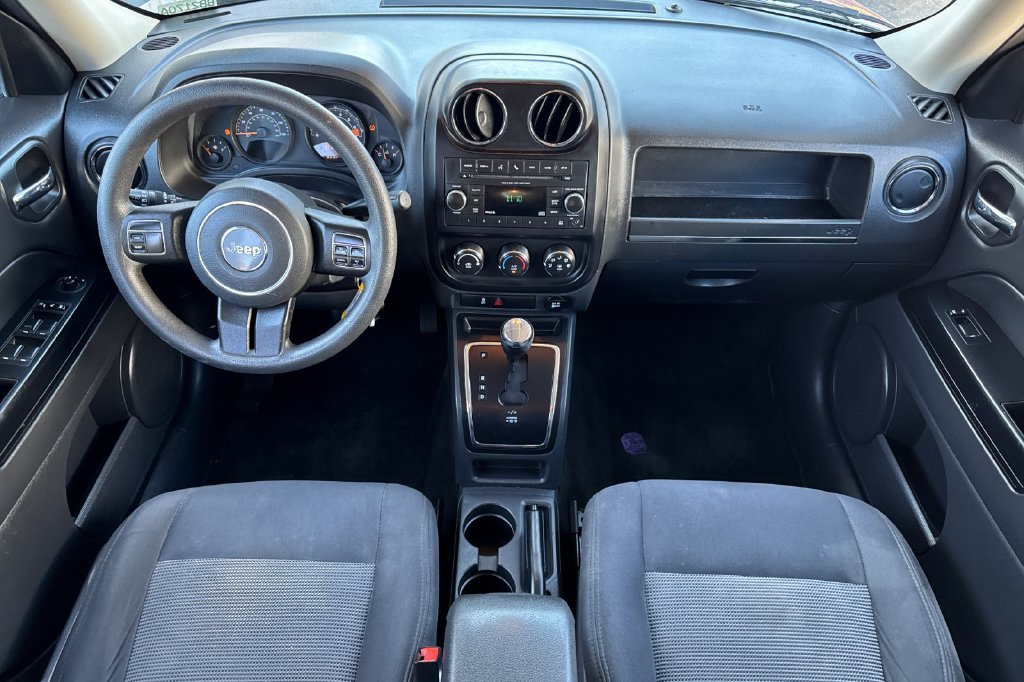 Used 2016 Jeep Patriot Sport w/ Power Value Group AWD/4WD image 5