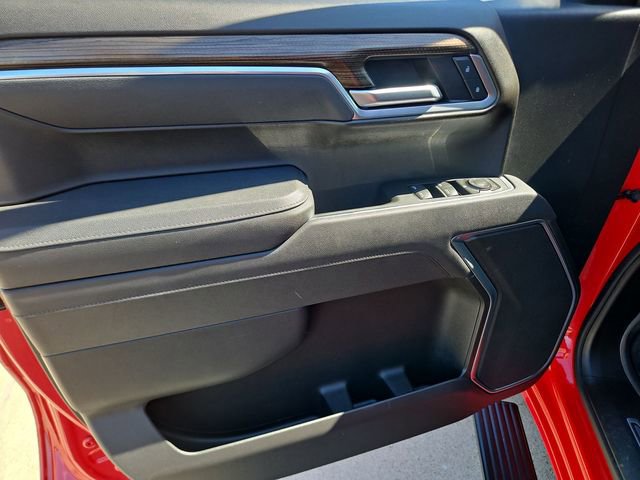 Used 2025 Chevrolet Silverado 1500 LT RWD image 22
