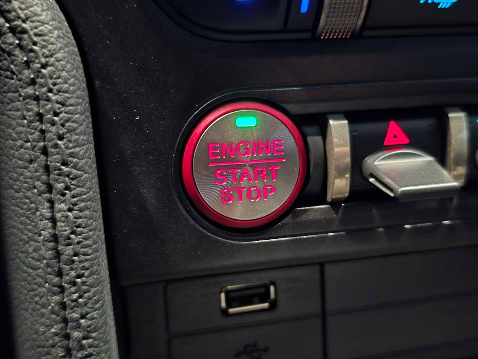 Used 2020 Ford Mustang Shelby GT500 w/ Technology Package RWD image 30