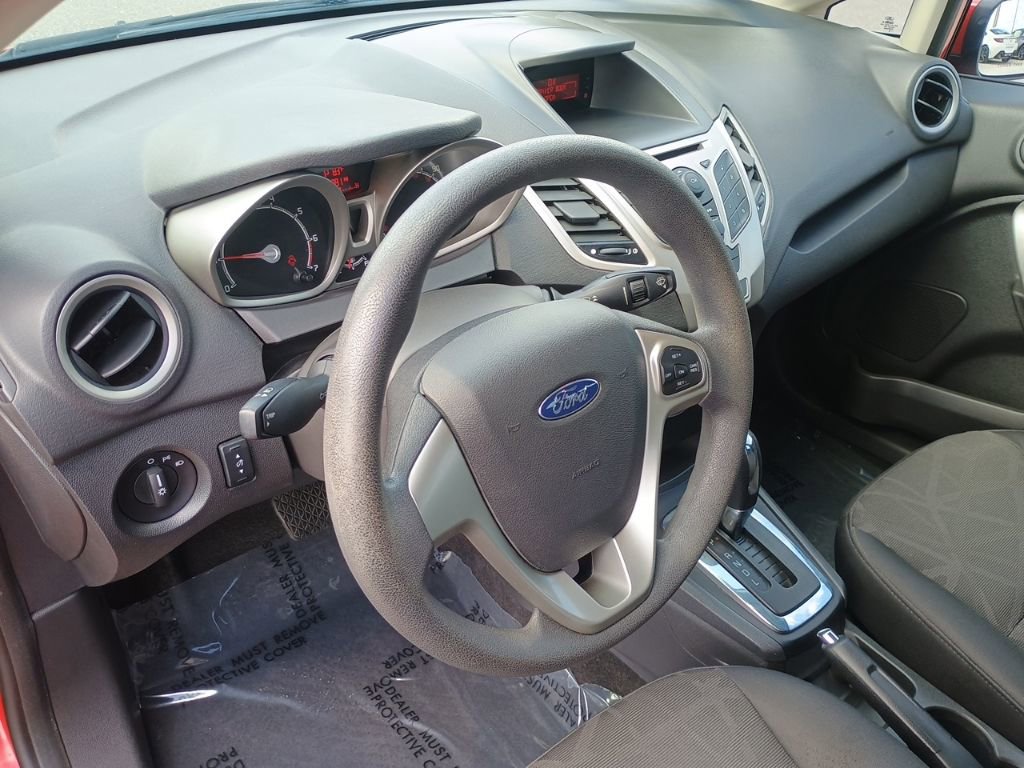 Used 2013 Ford Fiesta SE w/ Super Fuel Economy Pkg image 11