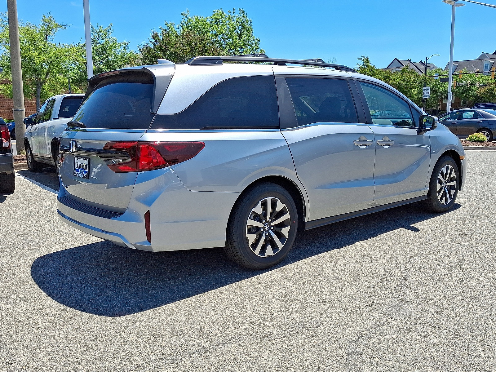 New 2026 Honda Odyssey EX-L image 3