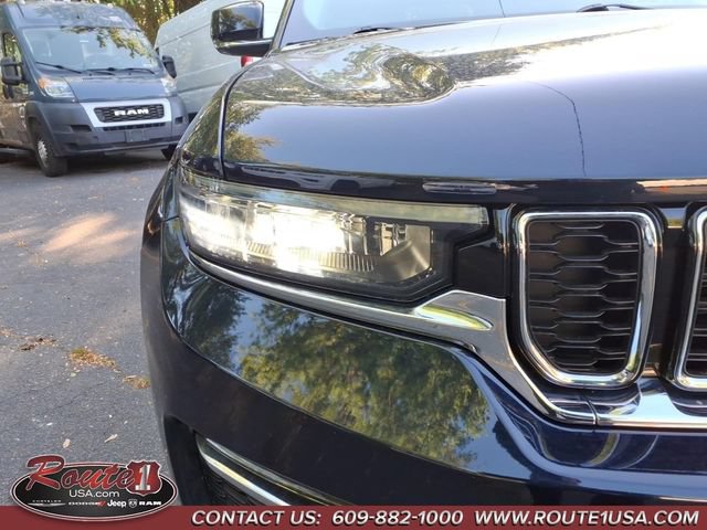 Used 2023 Jeep Grand Cherokee Limited AWD/4WD image 10