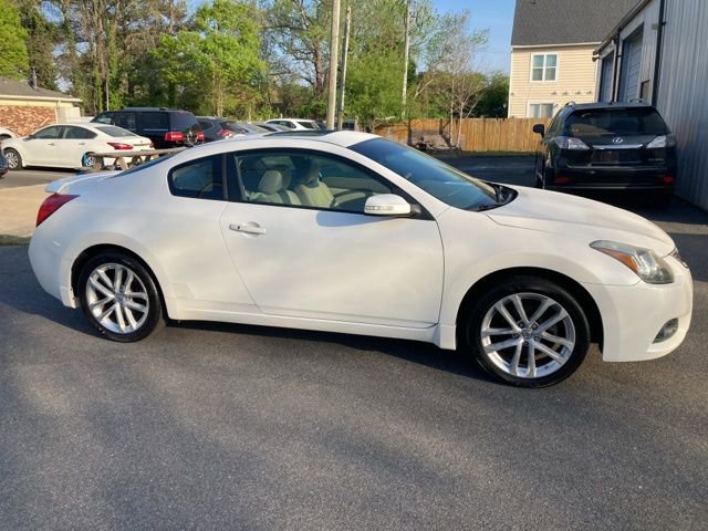 Used 2012 Nissan Altima 3.5 SR image 2