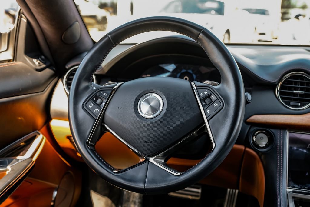 Used 2018 Karma Revero Luxury image 14